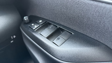 Toyota Yaris 1.5 Hybrid Icon 5dr CVT Hybrid Hatchback